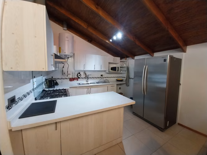 Casa en venta remodelada Santa Inés con Local comercial arrendado 5 dormitorios