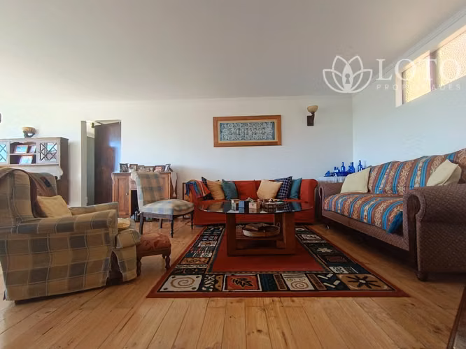 Venta de espectacular casa con vista al mar en sector residencial Recreo - Imagen 2