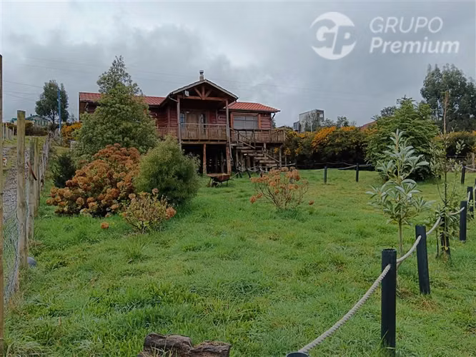 CASA CHILOTA CON 831 M2 DE TERRENO A 400 M DEL BYPASS/CASTRO