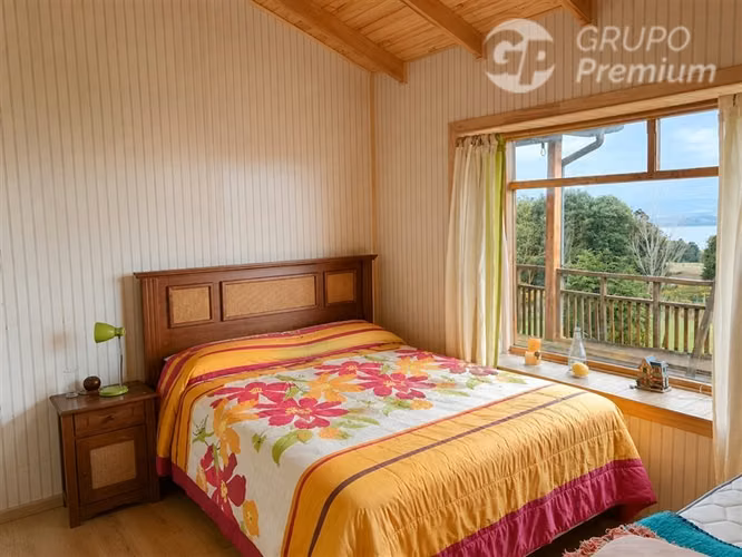 CASA CHILOTA CON 831 M2 DE TERRENO A 400 M DEL BYPASS/CASTRO