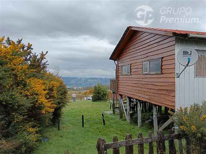 CASA CHILOTA CON 831 M2 DE TERRENO A 400 M DEL BYPASS/CASTRO