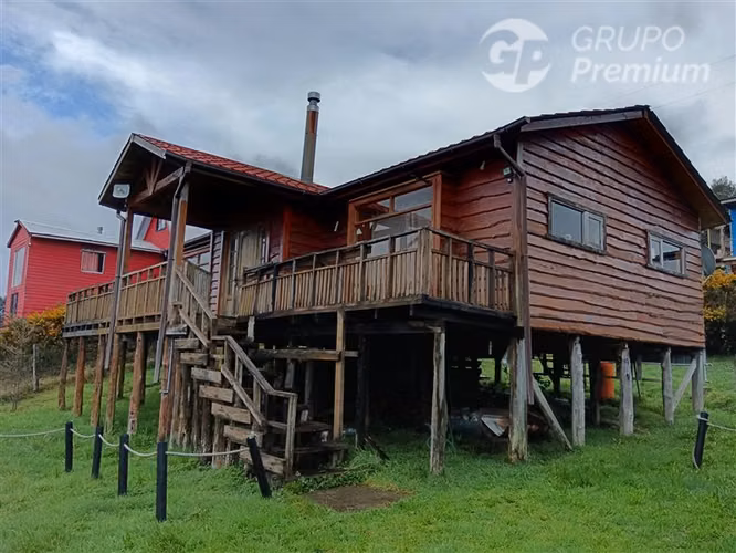 CASA CHILOTA CON 831 M2 DE TERRENO A 400 M DEL BYPASS/CASTRO