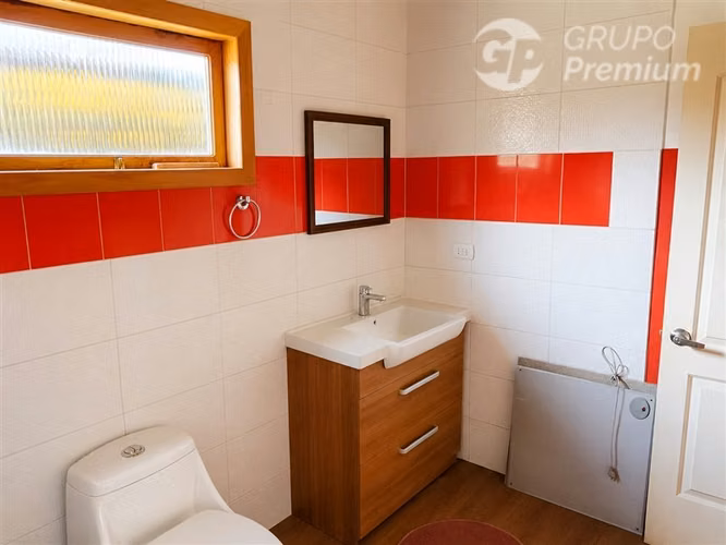 CASA CHILOTA CON 831 M2 DE TERRENO A 400 M DEL BYPASS/CASTRO