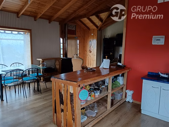 CASA CHILOTA CON 831 M2 DE TERRENO A 400 M DEL BYPASS/CASTRO