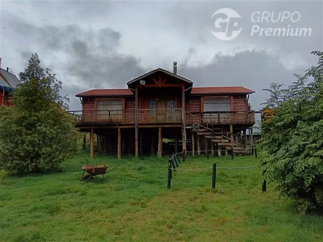 CASA CHILOTA CON 831 M2 DE TERRENO A 400 M DEL BYPASS/CASTRO