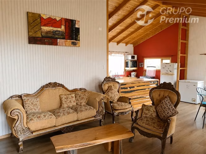 CASA CHILOTA CON 831 M2 DE TERRENO A 400 M DEL BYPASS/CASTRO