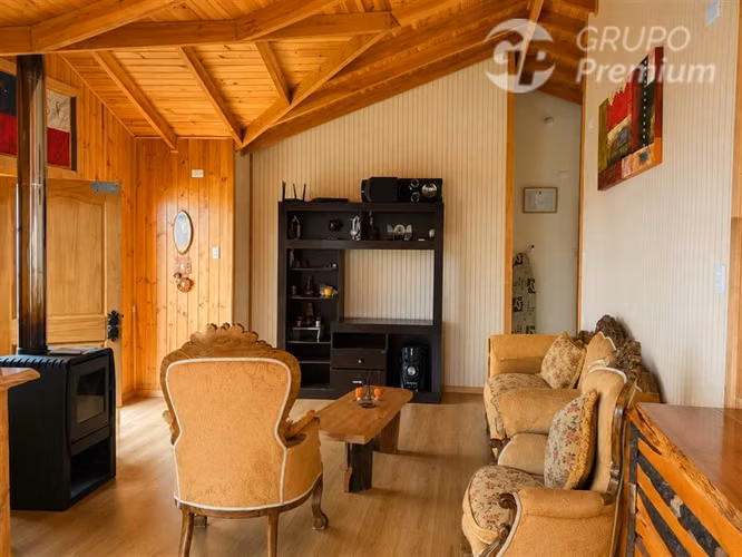 CASA CHILOTA CON 831 M2 DE TERRENO A 400 M DEL BYPASS/CASTRO