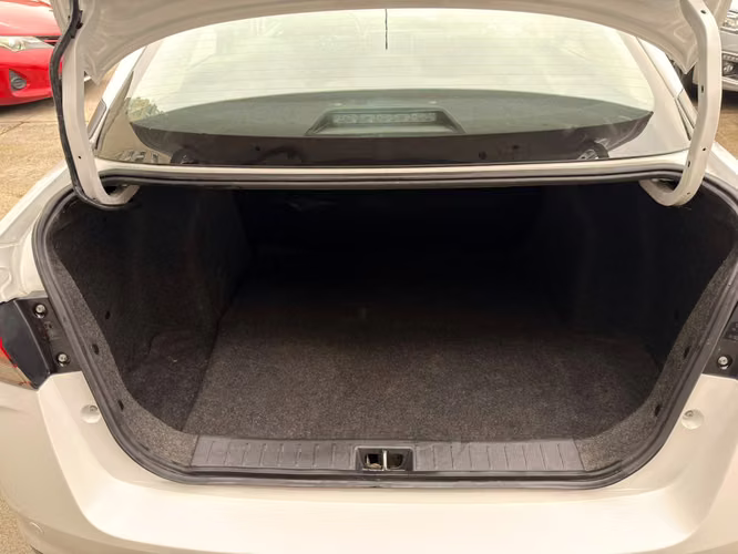 NISSAN VERSA SENSE 2023