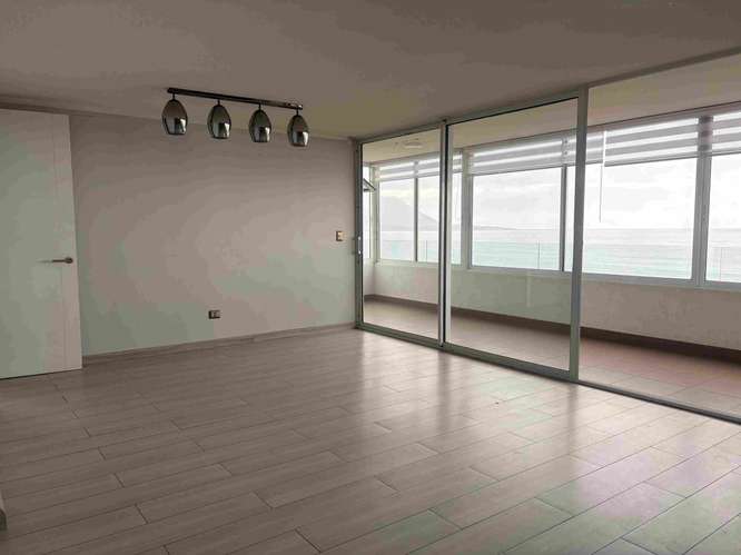 Amplio Departamento de 4 habitaciones - Imagen 4