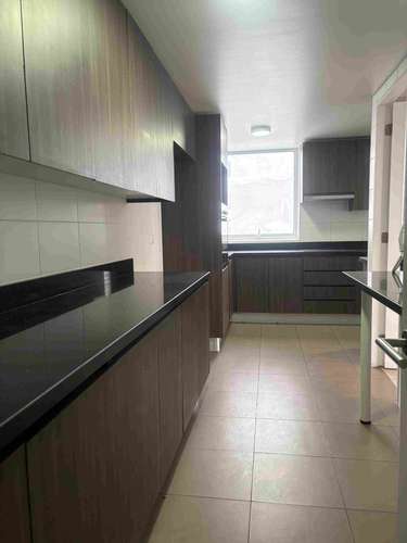 Amplio Departamento de 4 habitaciones - Imagen 6