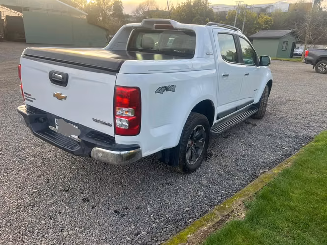 Se vende Camioneta - Imagen 4