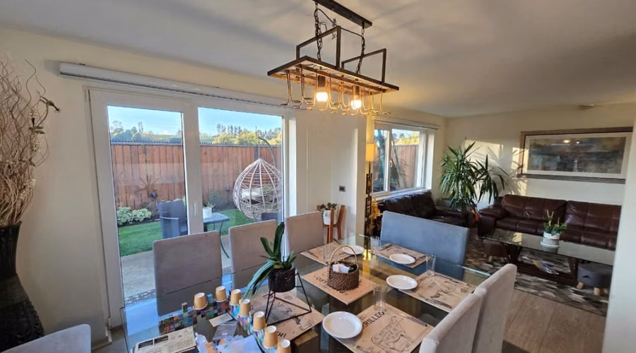 Vendemos Maravillosa Casa Con Piscina Y Quincho Puertas Del Sol Temuco. - Imagen 3