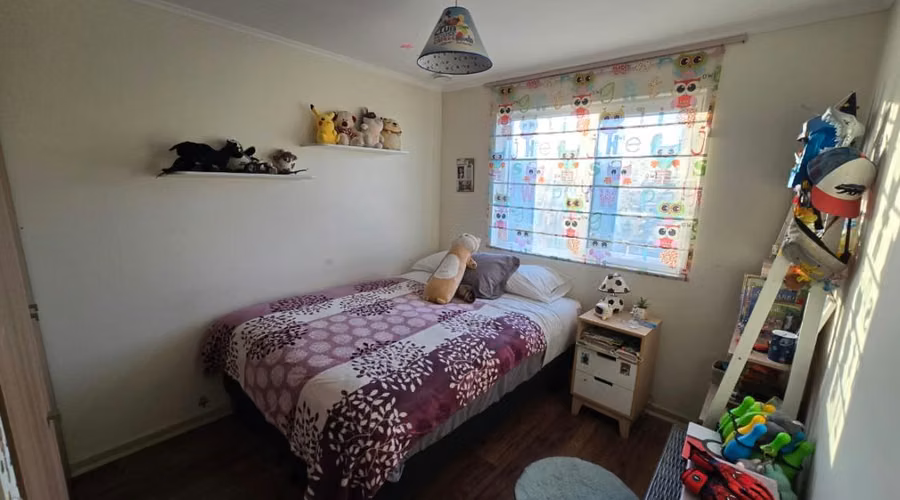 Vendemos Maravillosa Casa Con Piscina Y Quincho Puertas Del Sol Temuco. - Imagen 12