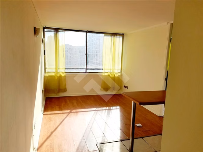 Departamento 1 dorm, 1 baño, Metro Santa Lucia - Imagen 3