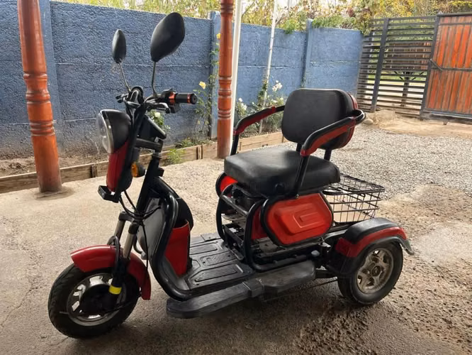 Moto electrica especial tercera edad