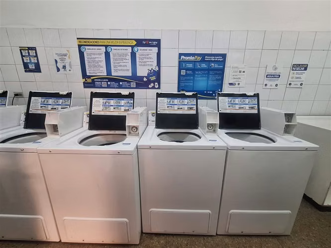 VENTA OPORTUNIDAD 2dor2baños E/B Metro Sta Lucía Santiago