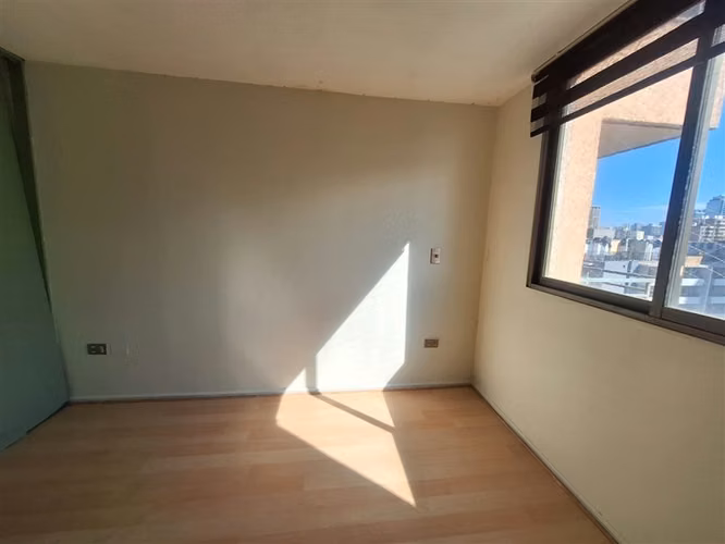 VENTA OPORTUNIDAD 2dor2baños E/B Metro Sta Lucía Santiago