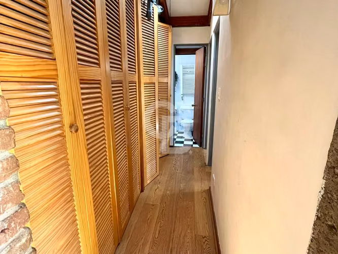 Casa en La Reina: Exquisito Entorno y Comodidad Total