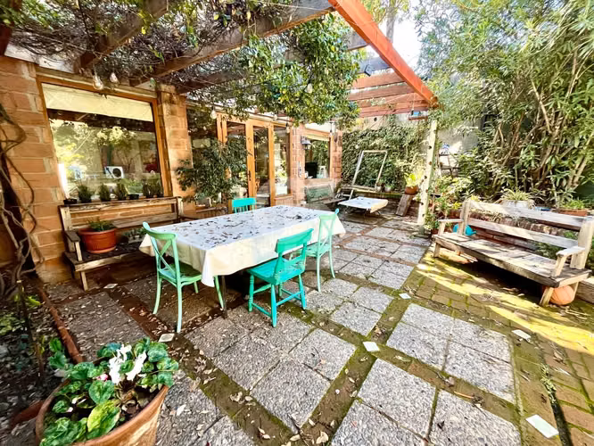Casa en La Reina: Exquisito Entorno y Comodidad Total