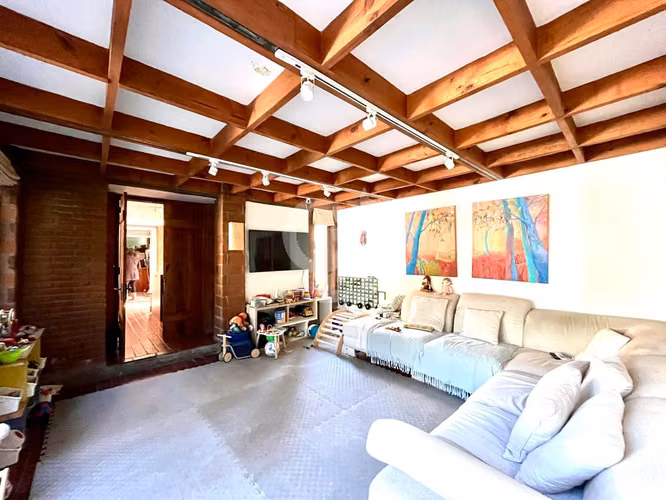 Casa en La Reina: Exquisito Entorno y Comodidad Total