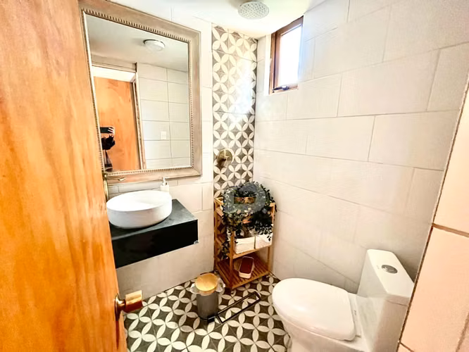 Casa en La Reina: Exquisito Entorno y Comodidad Total