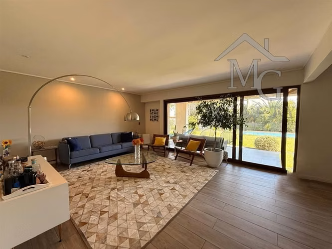 Casa en venta de 5 dorm. en Los Bosques Piedra Roja Colina