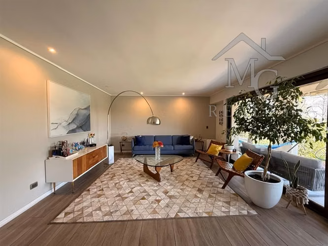 Casa en venta de 5 dorm. en Los Bosques Piedra Roja Colina