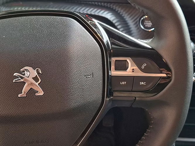 PEUGEOT 2008 2023