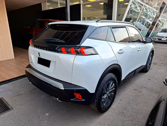 PEUGEOT 2008 2023