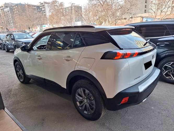 PEUGEOT 2008 2023