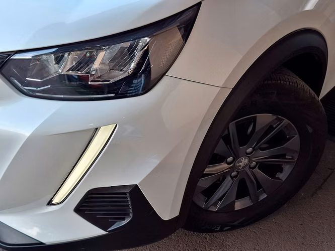 PEUGEOT 2008 2023