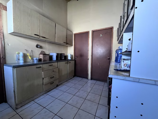 Casa de 3h1b en Av. Estadio, Loncura | Excelente Conectividad - Imagen 3
