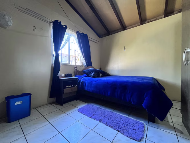 Casa de 3h1b en Av. Estadio, Loncura | Excelente Conectividad - Imagen 4