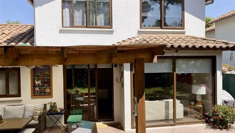 Remodelada en condominio seguro , 4D, 3B+serv, impecable - Imagen 21