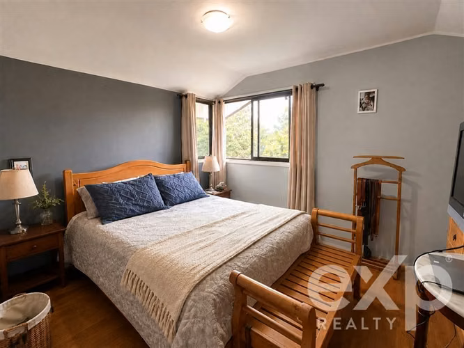 Casa 6D en pasaje cerrado con orientación norte Vitacura. - Imagen 21