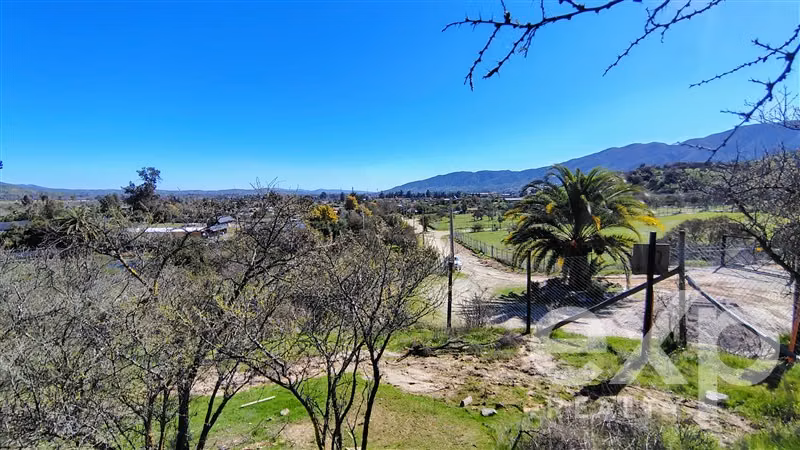 Parcela 5.000 m2 se vende en Olmué. Luz, agua, rol propio. - Imagen 2