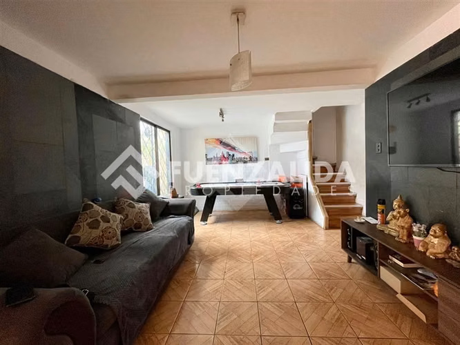 Casa en venta de 5 dorm. en Maipú - Imagen 2