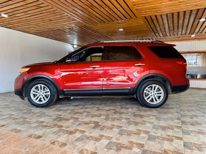 FORD EXPLORER XLT