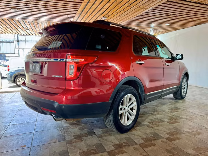 FORD EXPLORER XLT