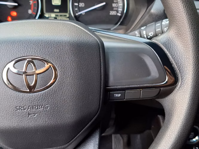 TOYOTA YARIS CROSS 2025