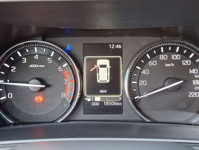 TOYOTA YARIS CROSS 2025