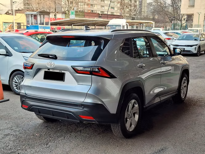 TOYOTA YARIS CROSS 2025