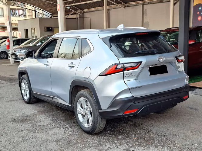 TOYOTA YARIS CROSS 2025