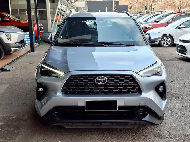 TOYOTA YARIS CROSS 2025