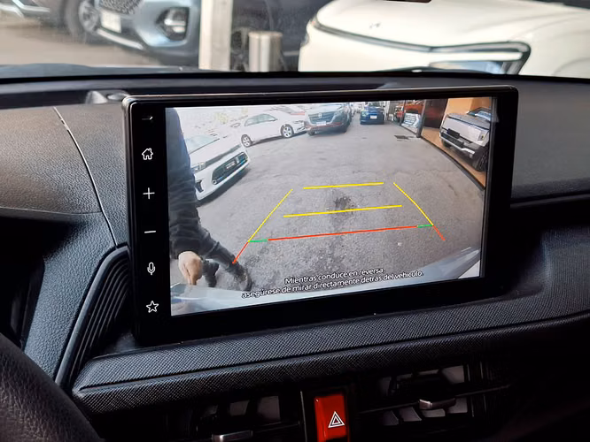 TOYOTA YARIS CROSS 2025