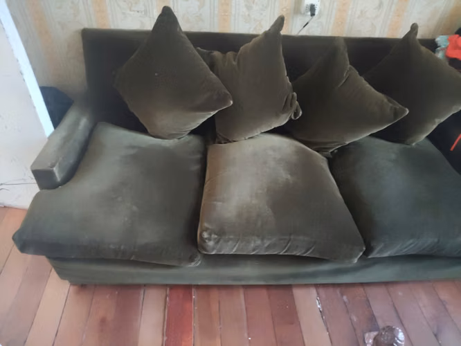 Por viaje en Concepción se venden muebles y ropa.Lavadora 13 kilos LG,sofa de felpa,mesa de centro