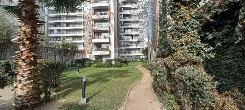 Sector universitario-Toesca,2dorm+2B,mariposa,piscina,bodega