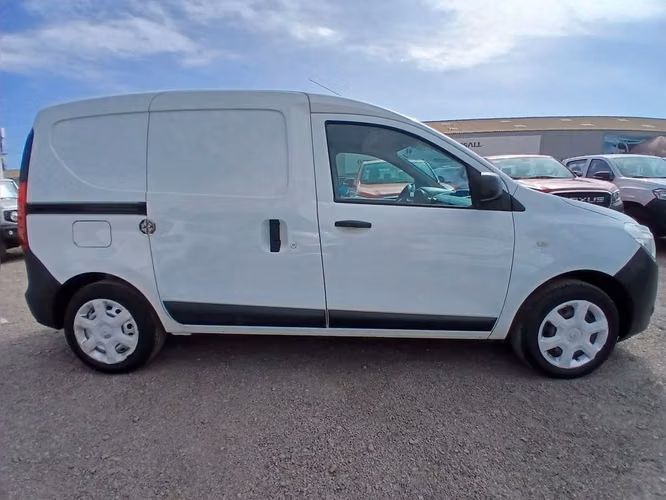 RENAULT DOKKER 2022