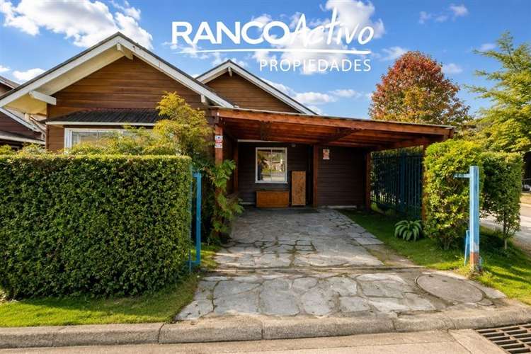Casa De Esquina En Venta 3D 2B + Quincho, Collico, Valdivia - Imagen 2
