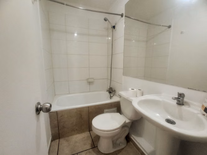 SE VENDE CASA 1 PISO, SECTOR VALLE EL TREBOL, PADRE HURTADO - Imagen 5